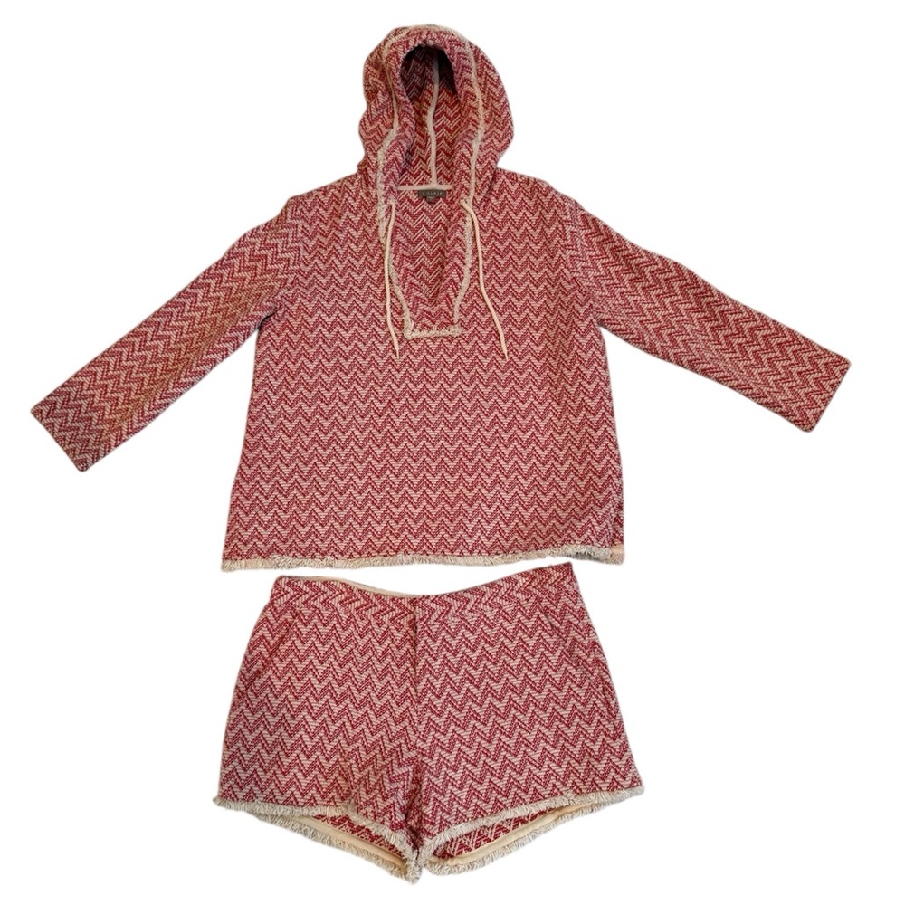 Boutique adorable ladies darling red and cream set. Chata Box of New Orleans lg